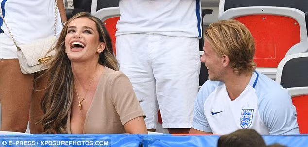 Hiện tại Ruby Mae là một trong những gương mặt quen thuộc của các tạp chí thời trang tại Vương quốc Anh.