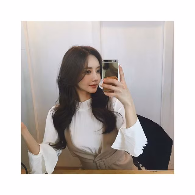 Khuôn mặt đẹp không góc chết của người mẫu ảnh Son Joon Yoo.