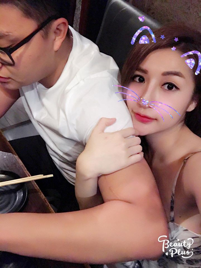 Vân Navy sinh năm 1990 tức là năm nay đã tròn 28 tuổi, trong khi bạn bè đồng trang lứa đều đã lấy chồng, có con hoặc ít nhất có bạn trai thì Vân Navy đến bây giờ vẫn là hội trưởng hội phơi phới một mình.