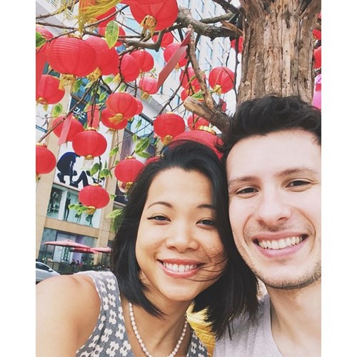 Trải qua những ngày tháng dài xa cách rồi sau đó, cặp đôi này lại tìm cách để được gặp lại nhau khi phải đi qua 12 quốc gia, 2 lục địa và cùng với đó là thời gian 3 năm trường chờ đợi.