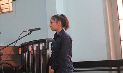 Mau thuan tren Facebook, rach mat ban gai dan mat