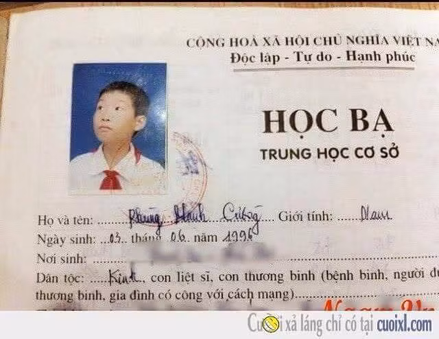 Đâu phải nhìn thẳng mặt, bức ảnh thẻ bá đạo được dân mạng "đào mộ" có đủ các tư thế quay nghiêng ngửa.