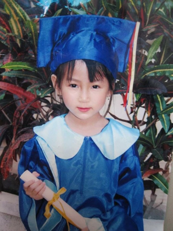 Tuy nhiên, chỉ sau vài năm dậy thì thì Trân Trần đã lột xác với làn da trắng mịn và cả vóc dáng vạn người mê.