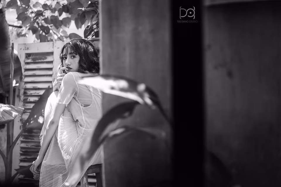 Đồng thời, bộ ảnh cũng để đánh dấu, kỉ niệm tuổi 20 đầy nhiệt huyết, trẻ trung, tươi xanh của cô nàng.