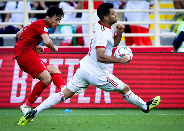 Gương mặt 19 tuổi này đã hoàn thành rất tốt nhiệm vụ của mình khi có những tình huống truy cản rất hay trước những pha lên bóng đến từ đối thủ. Đặc biệt là chân sút nguy hiểm nhất Ahmed Al Sarori bên phía Yemen.