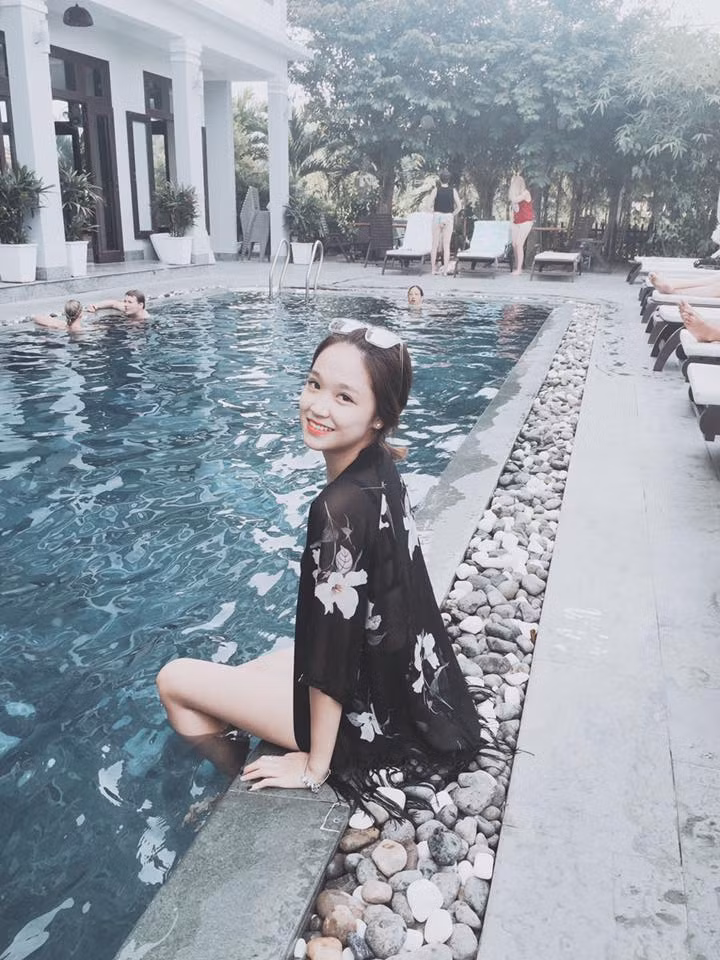 Nhiều người vô cùng ghen tỵ với làn da trắng sáng và mịn màng của Minh Tâm mỗi khi cô xuất hiện.