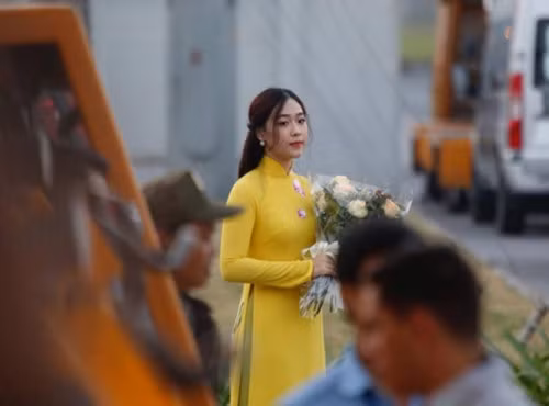 Hà My từng tốt nghiệp tốt nghiệp trường THPT chuyên Hà Nội - Amsterdam và hiện giờ là sinh viên Học viện Ngoại giao.