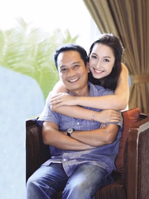 Dù là con riêng của Anh Quân, nhưng Mỹ Linh nói rằng: “Tôi chưa bao giờ phân biệt đó có phải là đứa trẻ do mình sinh ra hay không. Mỗi đứa trẻ như một bông hoa, tự nó tỏa hương. Làm sao có thể không yêu Anna khi nó đáng yêu như thế?".