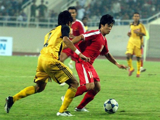 Đến phút 80, U23 Việt Nam đã dẫn 3-1 sau cú đúp của Văn Quyến và 1 bàn của Lê Quốc Vượng. Tuy nhiên, ở các phút 85 và 87, U23 Malaysia ghi liền 2 bàn san bằng cách biệt. Đúng vào phút 90, Phan Thanh Bình đánh đầu ngược lái bóng đẹp mắt, ấn định chiến thắng 4-3 cho U23 Việt Nam.
