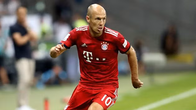 Chia tay Bayern Munich sau 10 năm gắn bó nhiều khả năng Arjen Robben sẽ chọn nước Ý nhiều khả năng sẽ là điểm dừng chân tiếp theo của cầu thủ này.