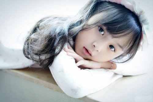 Dù mới có 7 tuổi nhưng cô bé này khiến nhiều đàn anh trong nghề cũng như trong cộng đồng mạng phải ngưỡng mộ.