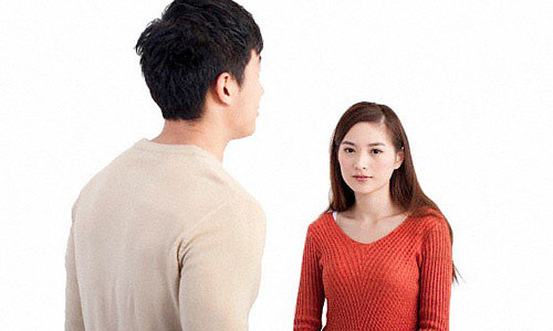 Ngay ly hon, chong cu cho toi 500 trieu doi lay mot viec 