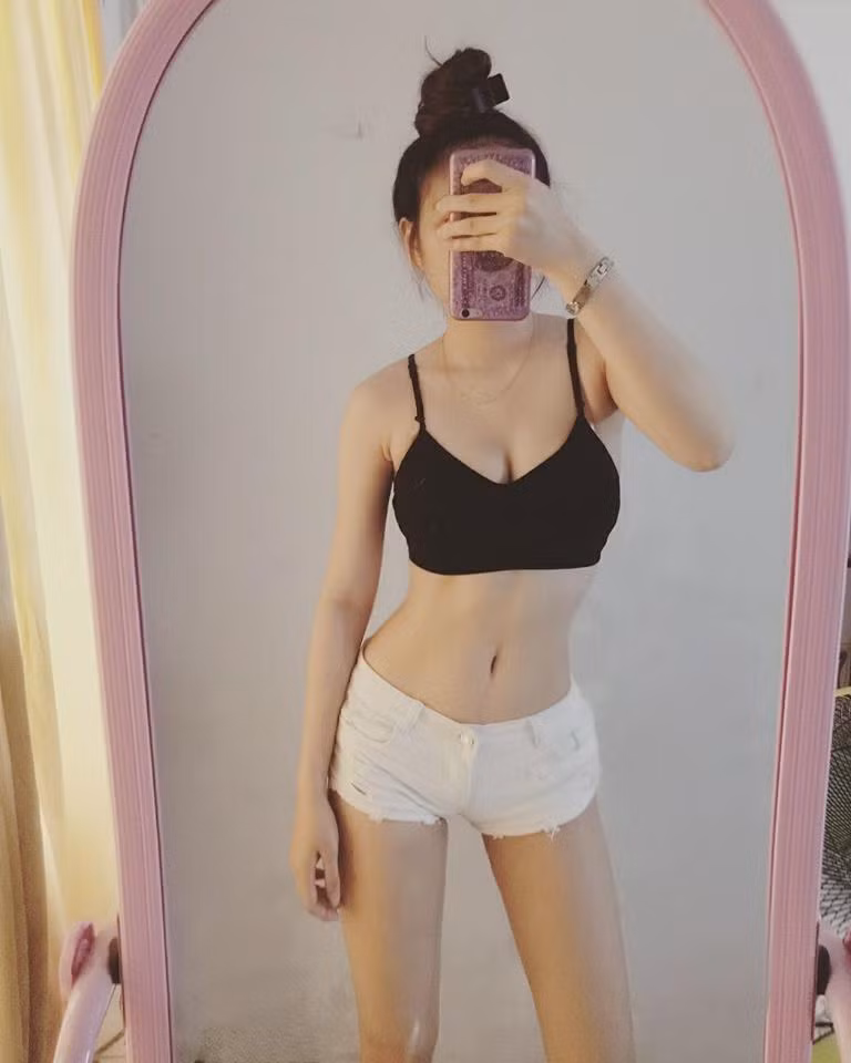 Chia sẻ với nhiều người, quyết tâm làm đẹp của Trân Trần xuất phát từ niềm mơ ước trở thành diễn viên điện ảnh, có thể tự tin nhảy sexy dance – bộ môn nghệ thuật cô yêu thích.