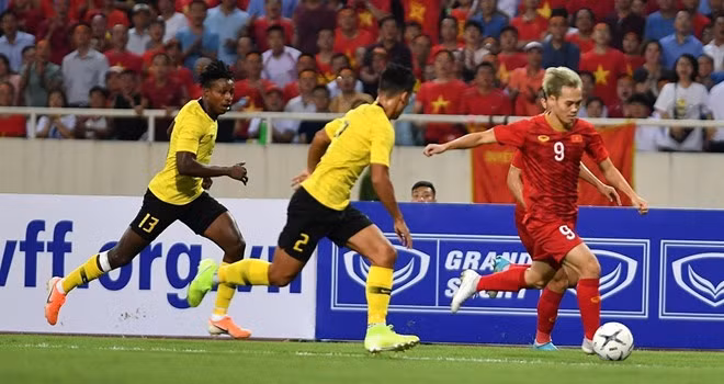 Song Hai phoi hop lap sieu pham, Viet Nam thang Malaysia tai vong loai World Cup 2022-Hinh-4