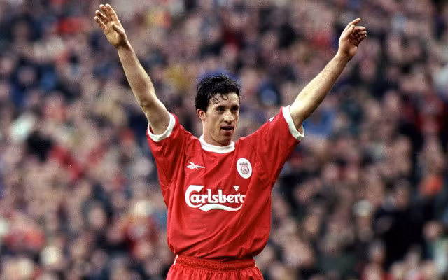 Tài năng trẻ của Liverpool là Robbie Fowler hiện đang nắm giữ kỉ lục cầu thủ trẻ nhất ghi được 50 bàn thắng tại Ngoại hạng Anh khi chỉ mới 20 tuổi, 8 tháng, 8 ngày với 88 trận đấu.