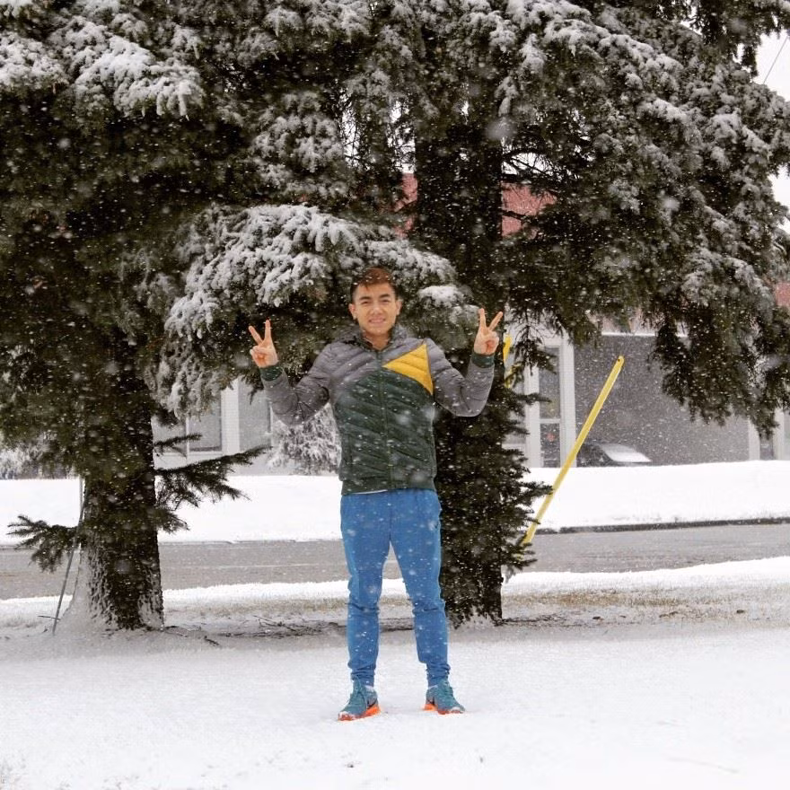 Sea Games 23 được tổ chức tại nước nhà, Phước Hưng đã xuất sắc lên ngôi vương ở bộ môn xà kép. Ảnh: FBNV.