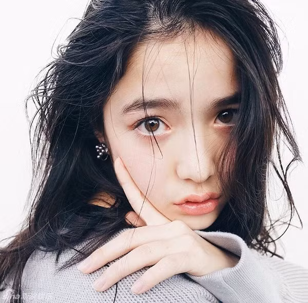 Tuy nhiên, những thông tin của Naomi Yamada chưa được tiết lộ quá nhiều bởi, bố mẹ cô bé cho rằng nó sẽ ảnh hưởng đến sinh hoạt và học hành.