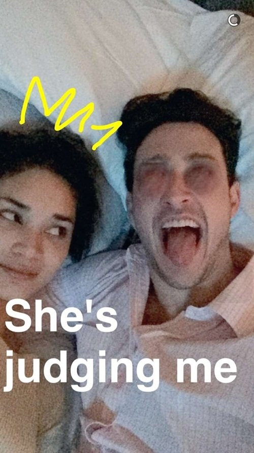 Đặc biệt, khi chính chàng bác sĩ đẹp trai lên tiếng xác nhận thông tin với báo giới khiến cư dân mạng lại được phen "dậy sóng".