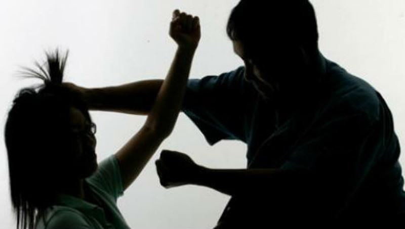 Doi chia tay, nu tieu thuong bi 