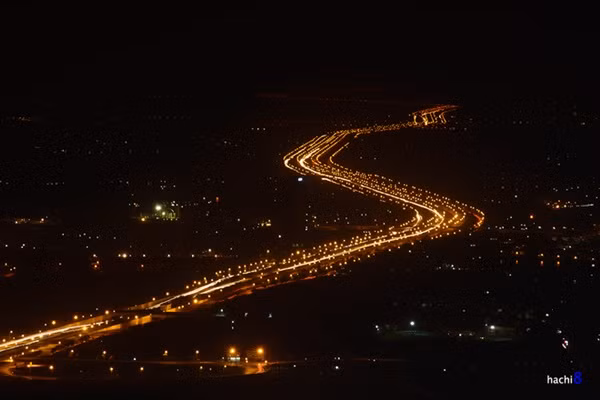 Bộ ảnh " Hà Nội góc nhìn trên cao" của nhiếp ảnh gia Hachi sau khi được đăng trên mạng đã thu hút được sự chú ý của cư dân mạng.