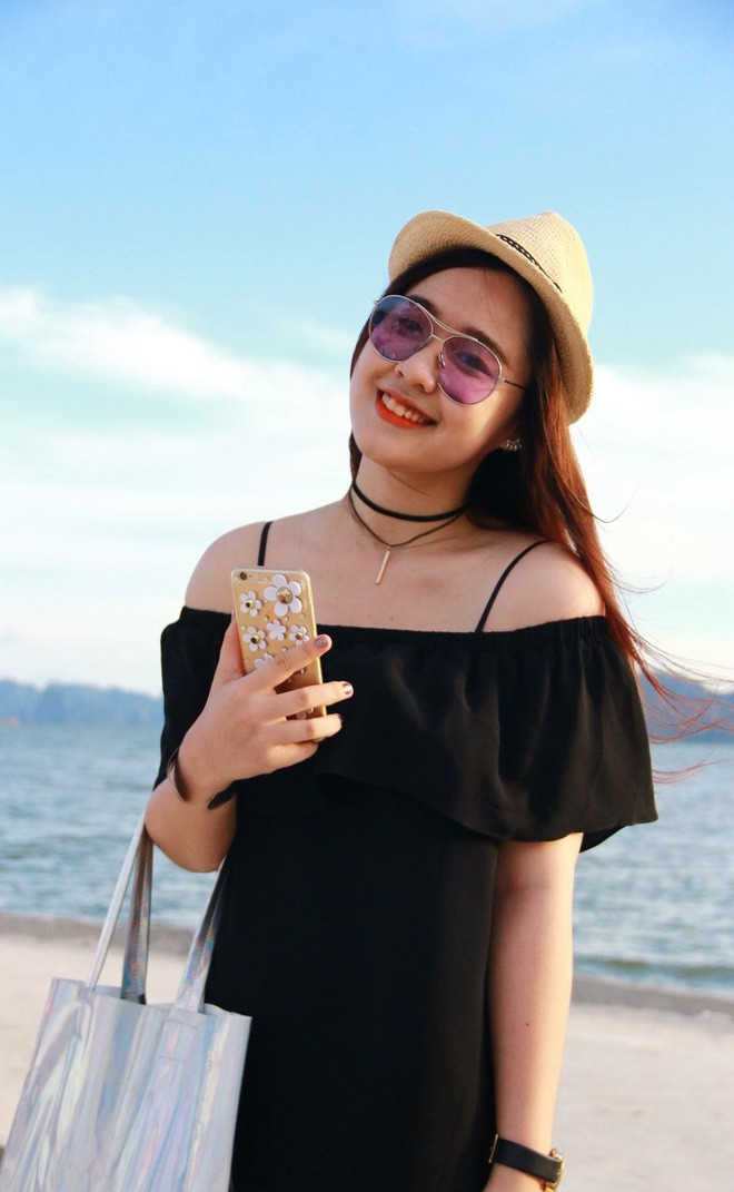 Hà My hiện là sinh viên Học viện Ngoại giao và là thành viên củaCLB Lễ tân Ngoại giao - đây là nơi quy tụ nhiều nữ sinh xinh đẹp, chuyên được cử đi đón tiếp những nhân vật nổi tiếng, quan trọng.