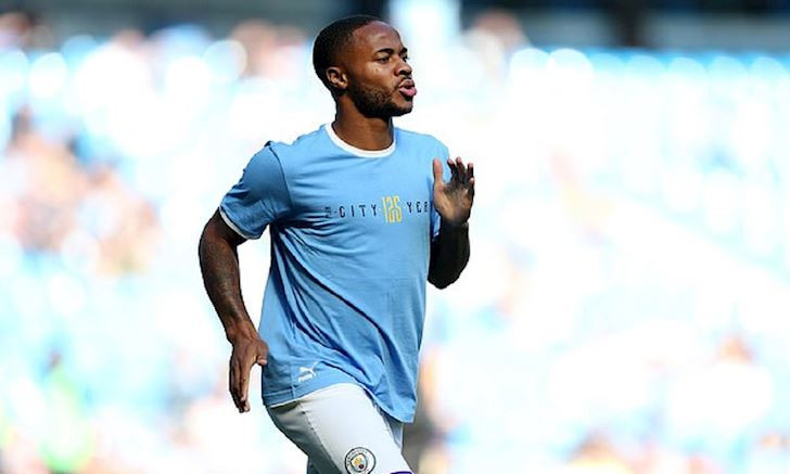 Theo The Athletic, Real Madrid đang lên kế hoạch chiêu mộ Raheem Sterling về Tây Ban Nha trong tương lai. Cũng theo nguồn tin trên, Jose Angel Sanchez, "sếp lớn" Los Blancos đã gặp gỡ người đại diện của sao trẻ sinh năm 1994 để bàn về vấn đề chuyển nhượng của cầu thủ này.