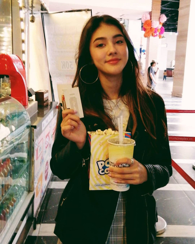 Laura Duyên sở hữu chiều cao nổi bật 1m72 cùng body chuẩn như người mẫu.