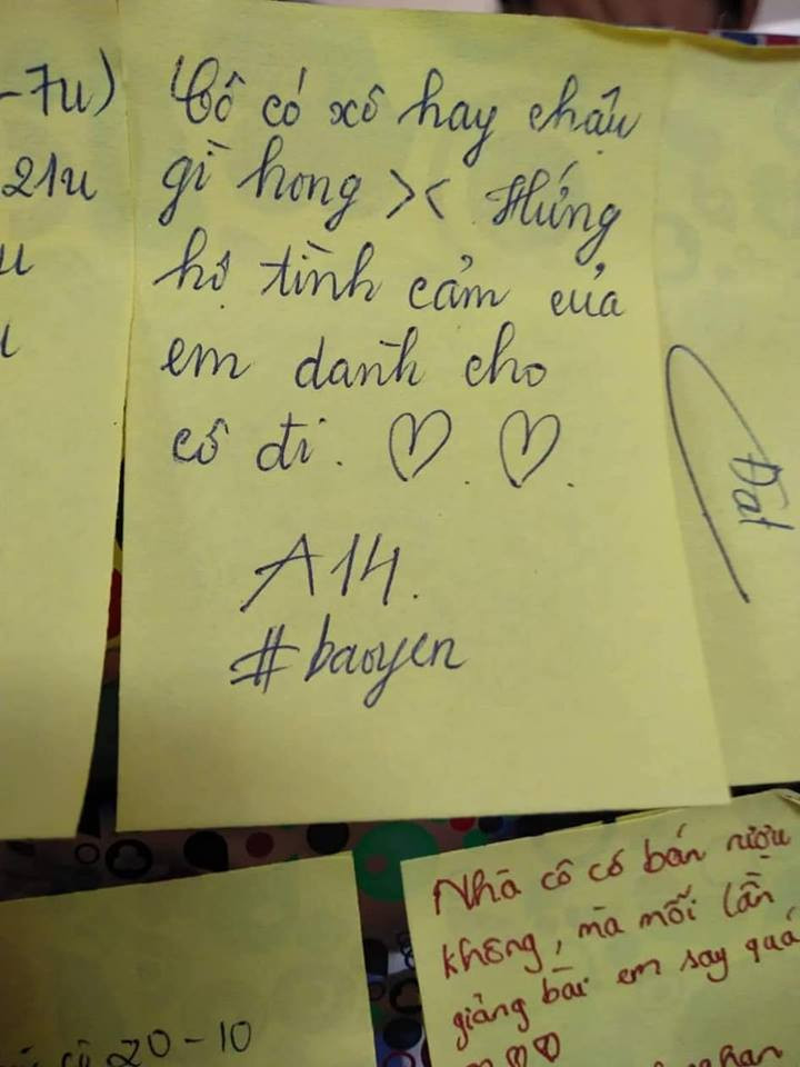 Đây chắc chắn là một kỉ niệm khiến các cô giáo không thể quên nổi với lứa học sinh mình dạy dỗ.