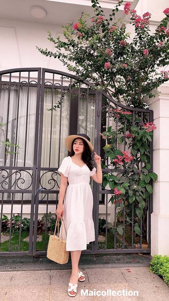 Ngay sau đó, nhiều dân mạng đã lần mò vào trang cá nhân của N.K.M để xem cuộc sống của cô nàng hot girl bị tố trộm đồ này ra sao mà dẫn tới vụ việc lùm xùm nói trên.