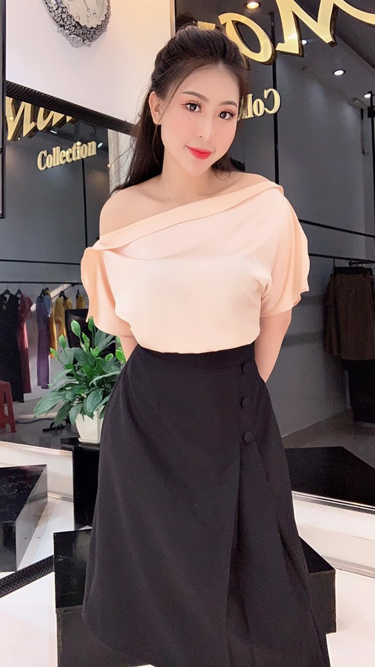 Sự việc bắt đầu khi hot girl Hải Phòng trong phim "Về nhà đi con" vốn thường hay livestream quảng cáo quần áo cho chủ shop nhưng lại giữ quần áo lại mặc mà không được sự đồng ý. Ngay sau những chia sẻ của người này, cư dân mạng lại có phen dậy sóng. Rất nhiều người vào trang cá nhân của Khánh My để mắng chửi cô nàng.