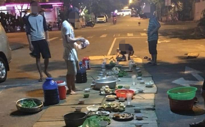 Trai co lien hoan giua duong, hinh anh ky la khien ca MXH xon xao