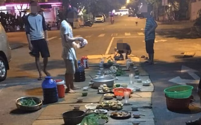 Trai co lien hoan giua duong, hinh anh ky la khien ca MXH xon xao