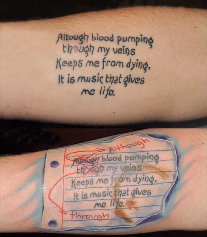 Với những hình xăm chữ đã lỗi thời, các nghệ sĩ xăm hình đã biến chúng trở thành một hình xăm mới bằng cách xăm đè một tờ giấy có dòng kẻ.