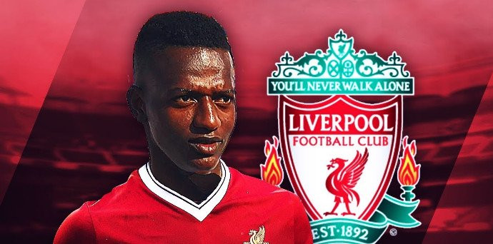 Mặc dù hàng thủ đang đối mặt với không ít khó khăn về mặt nhân sự, nhưng Liverpool vẫn đồng ý để tài năng trẻ Anderson Arroyo được ra đi.