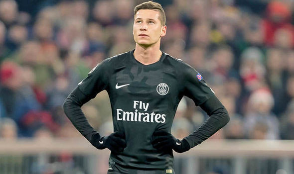 Báo chí Pháp loan tin, Sevilla sắp sửa có được chữ ký của Julian Draxler với bản hợp đồng cho mượn, kèm điều khoản mua đứt.