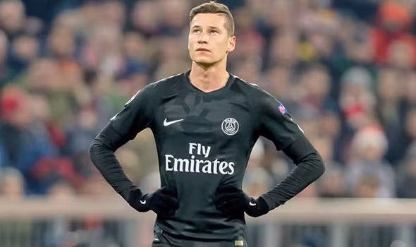 Báo chí Pháp loan tin, Sevilla sắp sửa có được chữ ký của Julian Draxler với bản hợp đồng cho mượn, kèm điều khoản mua đứt.