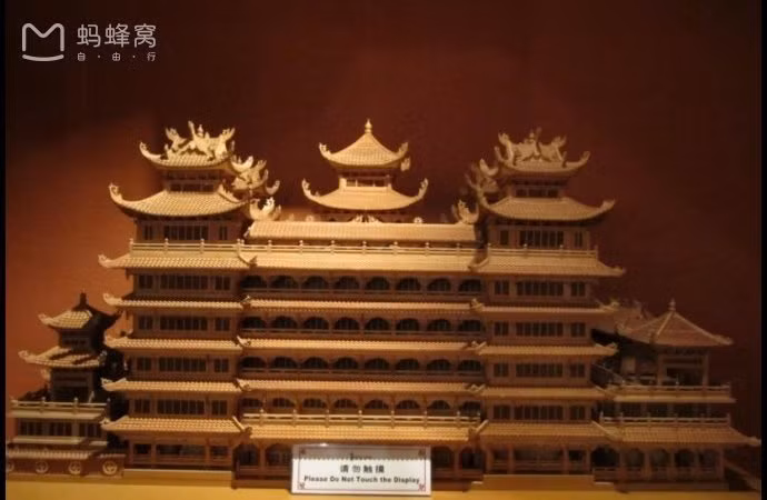 Mô hình chùa Phật Nha mà bạn được tận mắt nhìn thấy khi đến Singapore.