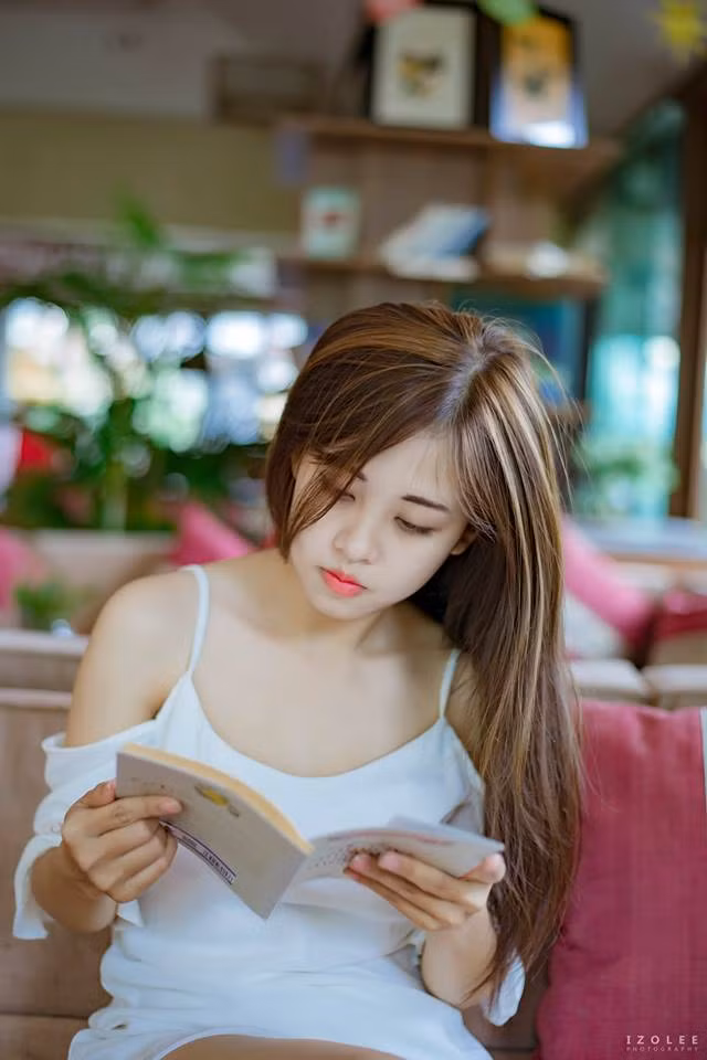 Từ bỏ Sài Gòn đắt đỏ để về Đồng Nai học tập và đi theo đúng ước mơ trở thành cô giáo là một sự lựa chọn mà Thanh Tâm cho là chính xác. Không chỉ vậy, 9X xinh đẹp còn bắt đầu đi làm thêm ngay năm nhất bằng công việc gia sư và cũng là để học hỏi thêm kinh nghiệm cho nghiệp giáo viên sau này.