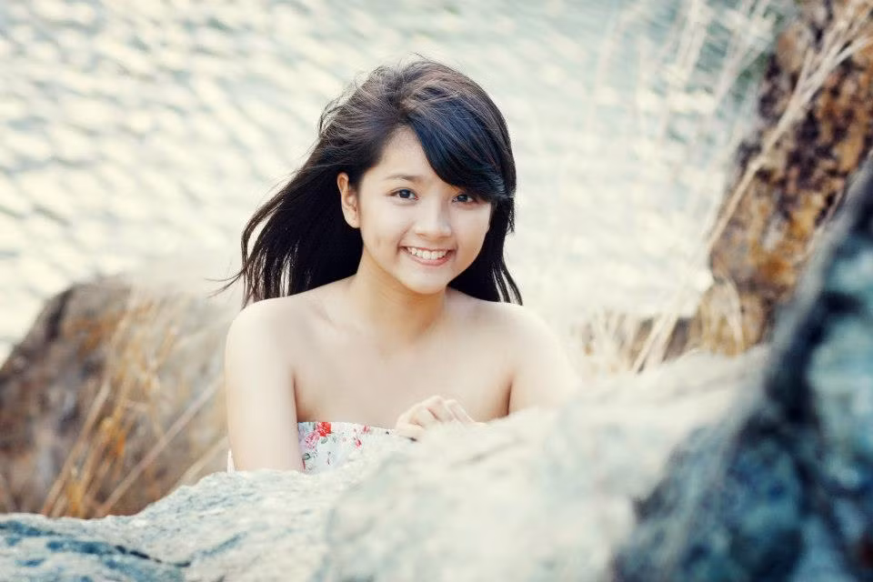 Vẻ đẹp của cô cử nhân trường Đại học Luật - TP HCM.