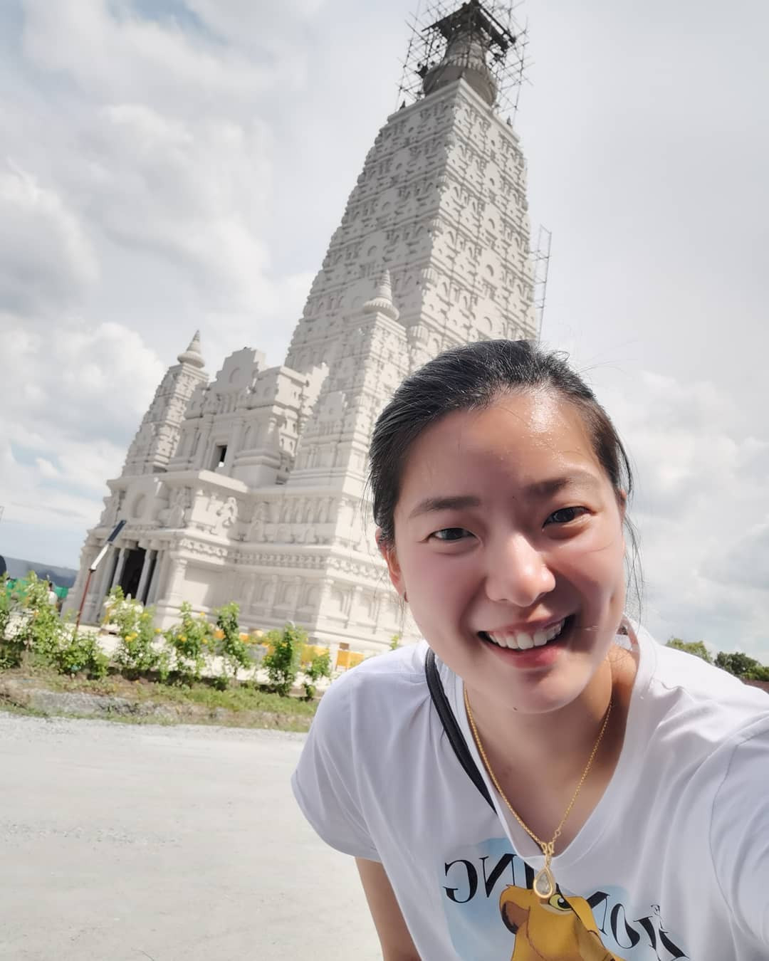 Những bức ảnh trên trang cá nhân của Puttita Supajirakul đều nhận được hàng nghìn lượt “thả tim” và bình luận từ người hâm mộ.