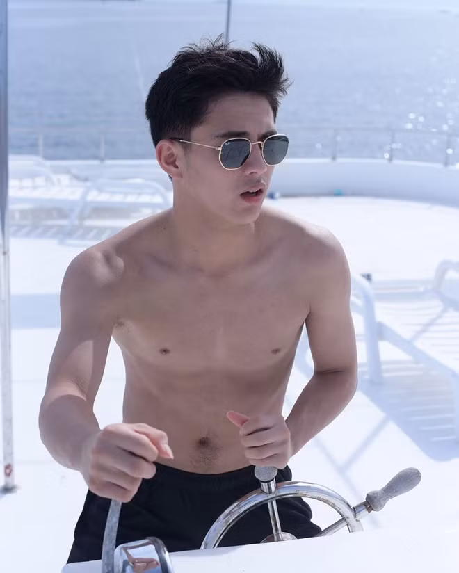 Guy Korakrit Laotrakul được ngưỡng mộ khi đang là sinh viên của ĐH Chulalongkorn - một trong những ngôi trường danh giá và có tiếng nhất Thái Lan.