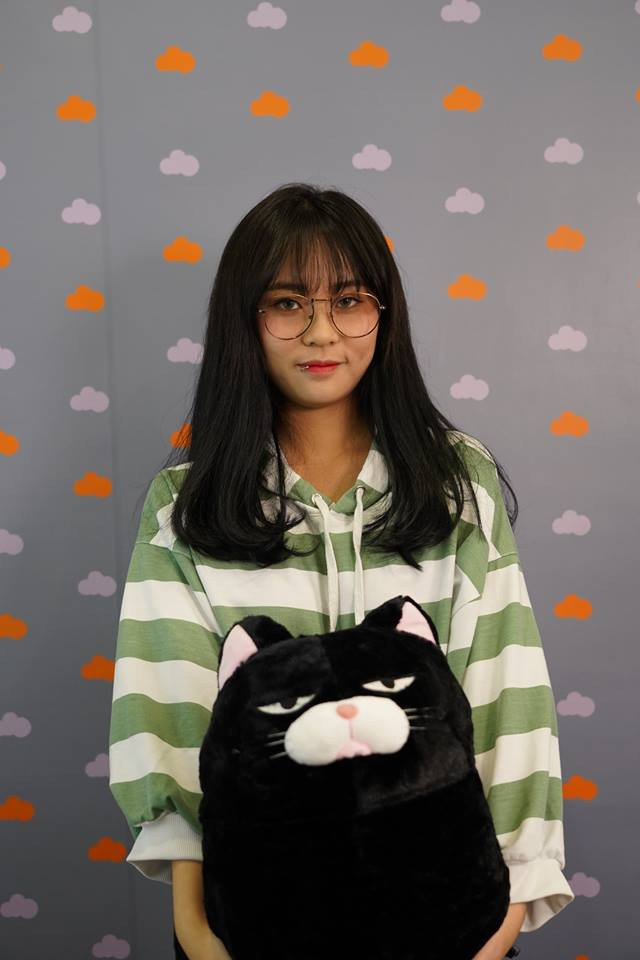 Tính đến thời điểm hiện tại, fanpage của Misthy có hơn 1,7 triệu người theo dõi, kênh Youtube MisThy TV cũng sắp cán mốc 2 triệu người subscribe - một con số đáng mơ ước với bất kì ngôi sao nào.