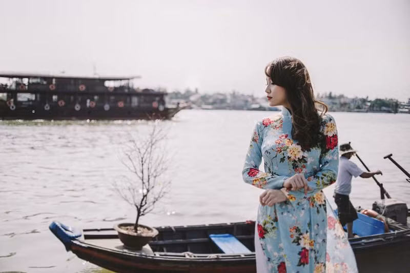 Vóc dáng cân đối cùng số đo ba vòng "chuẩn không cần chỉnh" của cô nàng BTV 8X này.