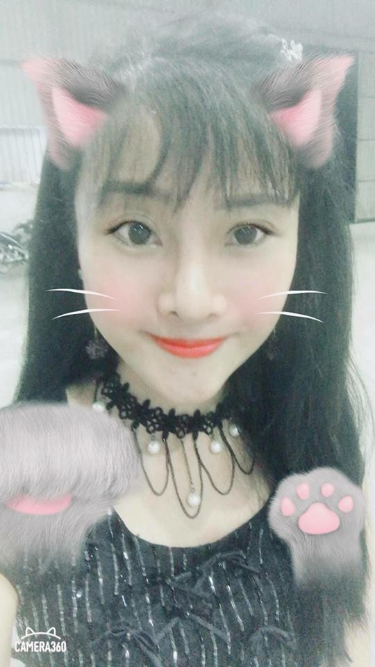 Những bức ảnh trái ngược của nhân vật Happy Polla phiên bản Việt làm dấy lên trong cộng đồng mạng cuộc tranh cãi kịch liệt. Nhiều người cho rằng, cô gái này vì muốn nổi tiếng nên giả vờ xấu xí để thu hút sự chú ý của cộng đồng mạng.