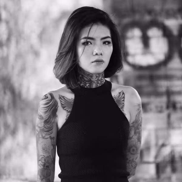 Về mặt cuộc sống, được biết, Huỳnh Mai là một bà mẹ đơn thân và cô chia sẻ rằng cô cảm thấy khá hạnh phúc khi có đứa con bên cạnh và vui thú với những hình xăm do chính tay mình thể hiện.