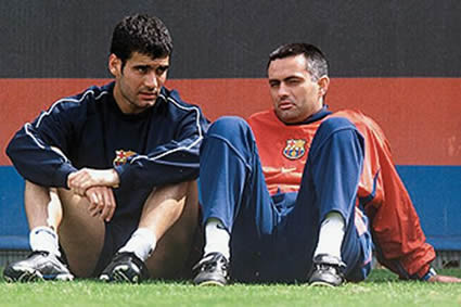 Jose Mourinho là một trong những HLV thành công nhất tại thời điểm hiện tại. Mourinho từng là cầu thủ và có thành tích không kém phần hoành tráng khi ông cùng với Pep Guardiola, Henrique tạo thành bộ ba sát thủ giúp Barcelona làm nên một thời oai hùng những năm 1996.