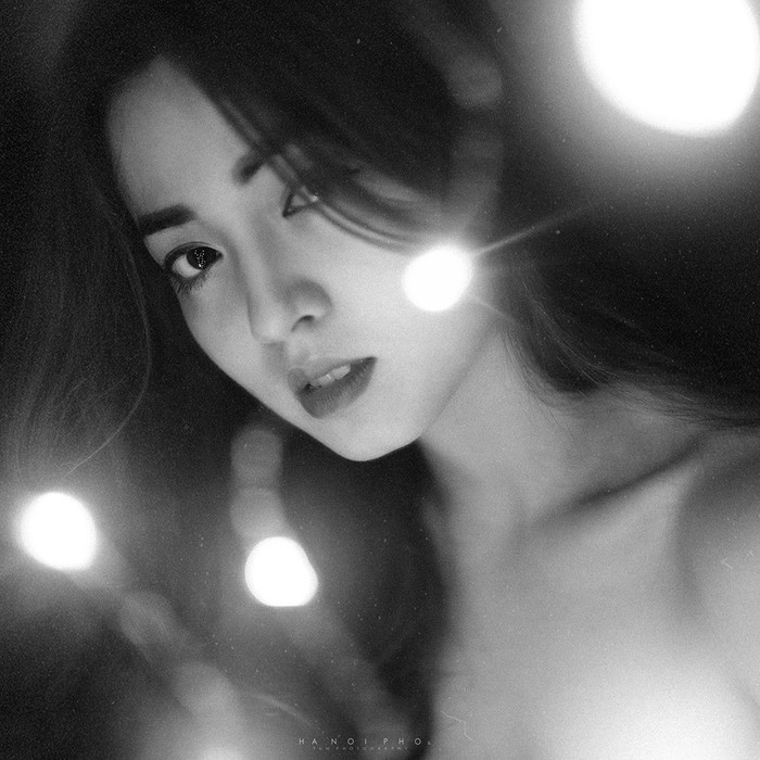 Hiện tại, Hồ Liên đang là sinh viên năm cuối của khoa Dược, ĐH Y Dược Thái Nguyên. Dù khá tất bật với việc học nhưng cô bạn vẫn sắp xếp để làm thêm công việc mẫu ảnh.