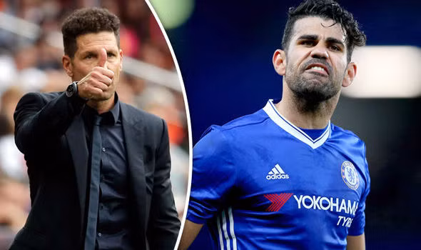 Chốt tương lai Diego Costa: Diego Costa đã từ chối quay trở lại tập luyện và thi đấu cùng Chelsea, sau những bất đồng với HLV Conte. Hiện chân sút 28 tuổi này vẫn ở lại Brazil bất chấp đang còn hợp đồng với The Blues. Tờ Marca số ra hôm nay vừa loan tin, sau nhiều cuộc đàm phán, cuối cùng Atletico Madrid cũng chấp nhận trả Chelsea 54 triệu bảng để đưa Costa trở lại CLB khi kỳ chuyển nhượng mùa đông mở cửa. Ảnh: Goal