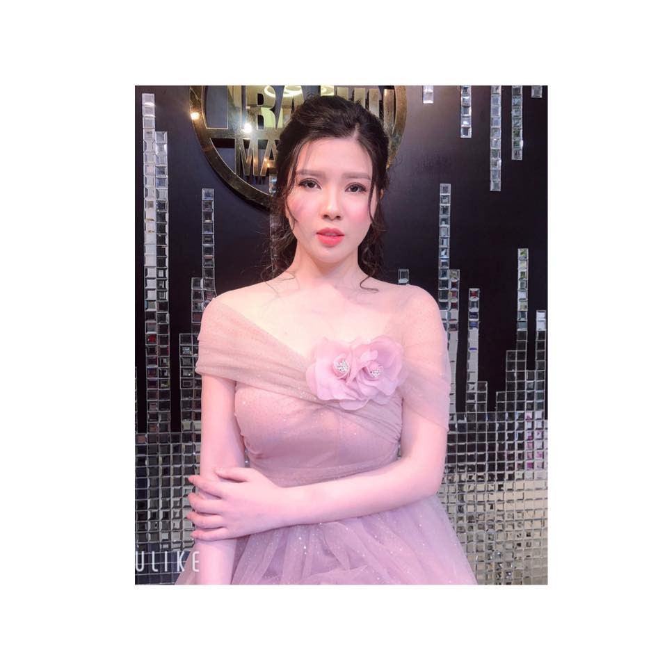 Nhiều người cũng đặt nghi vấn cô bạn đã phẫu thuật thẩm mỹ như nâng ngực, nâng mũi nhưng Thanh Thảo chia sẻ cô bạn chỉ từng làm răng còn lại, tất cả đều là vẻ đẹp tự nhiên.