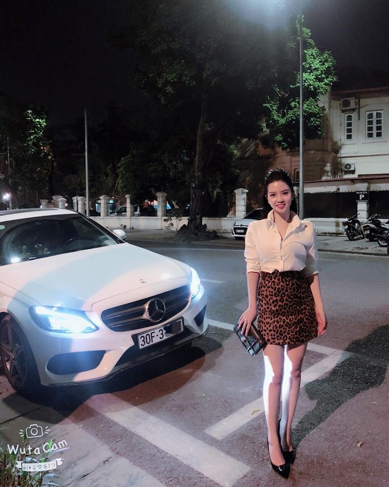 Sau khi tìm hiểu, nhiều dân mạng cho biết, nữ chính xuất hiện trong ảnh là Hoàng Thanh Thảo, sinh năm 1998. Thanh Thảo cũng bất ngờ khi biết hình ảnh của bị đang bị phát tán khắp nơi với cái caption do ai đó tự... bịa ra.